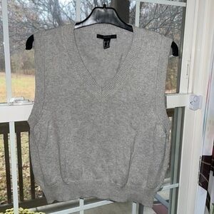 Capsule wardrobe Forever 21 sweater vest GRAY XL